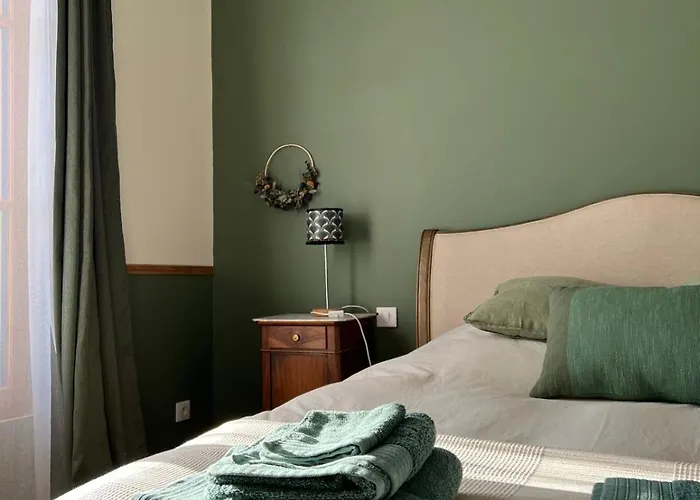 Maison Bis 民宿 Roujan